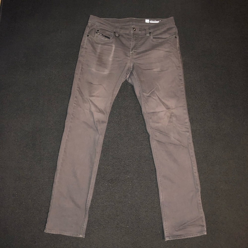 Empyre Skinny Jeans. 34x32. Gray color.